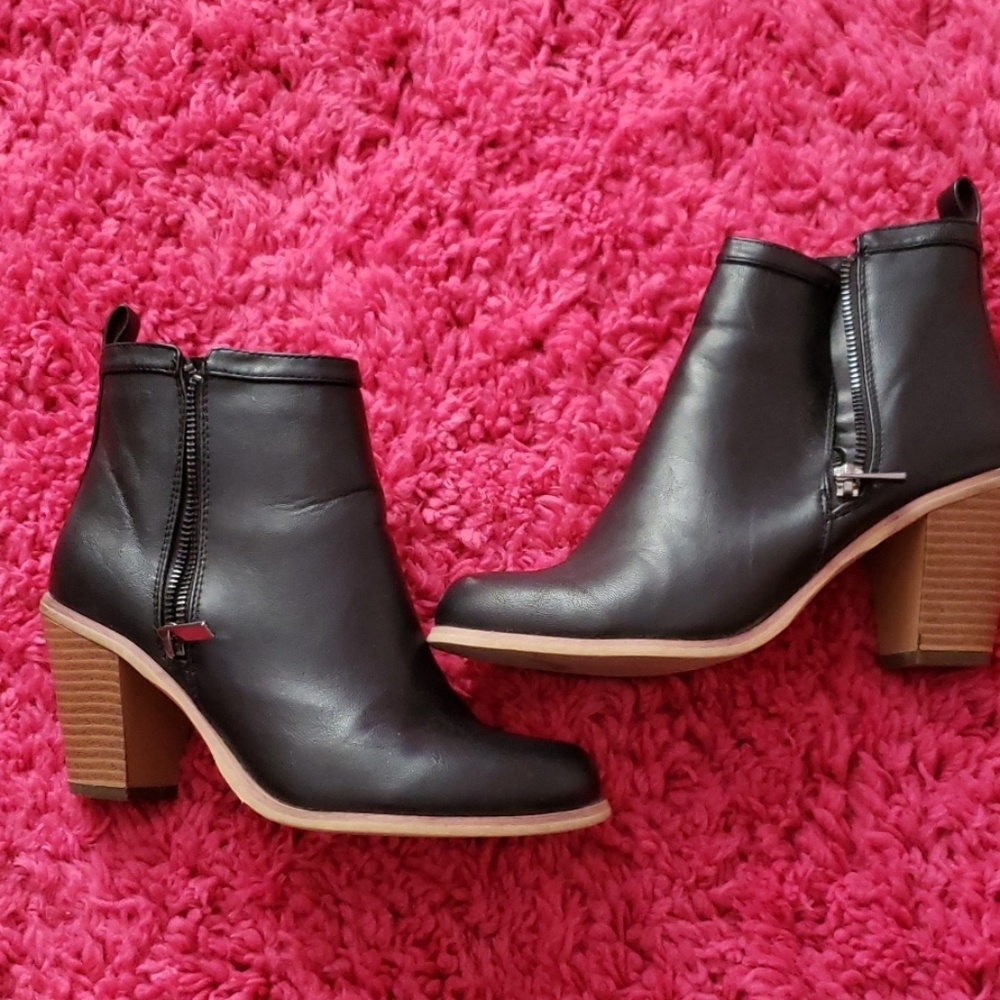 EUC black booties